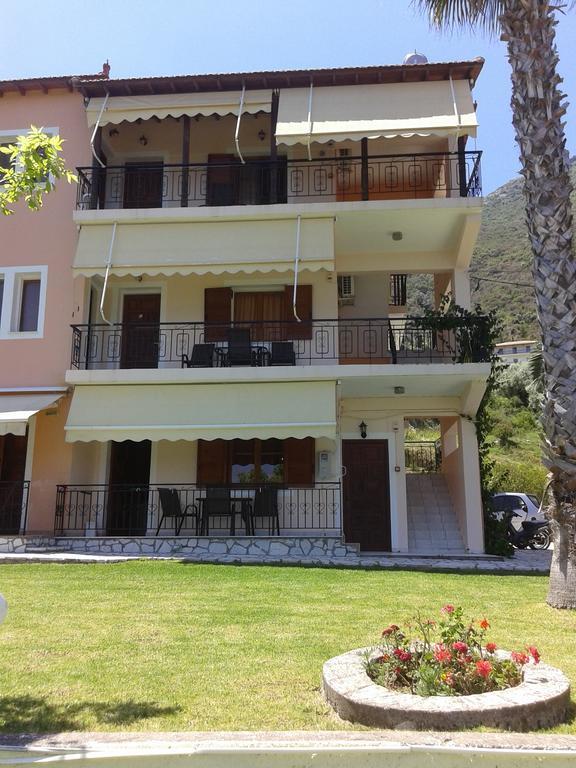Aggeliki Apartments Nikiana Habitación foto