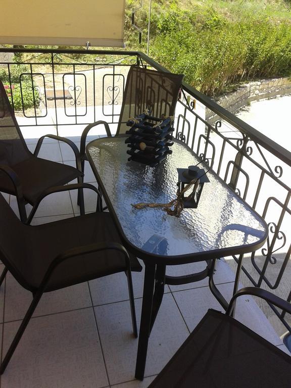 Aggeliki Apartments Nikiana Habitación foto